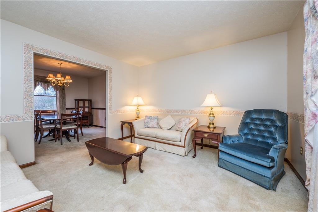 410 Center Grange Road Monaca, PA 15061 - Photo 4 of 36 Gallery Image 4