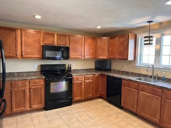 $569,000 | 3 Rosemary Lane, Unit A, Wareham, MA 02571