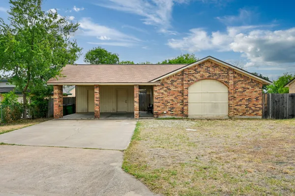 $1,250 | 2008 Old W Place, Unit B, Round Rock, TX 78681