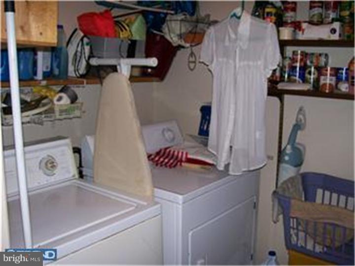 10 Ridgewood Place Willingboro, NJ 08046 - Photo 6 of 11 Laundry Room