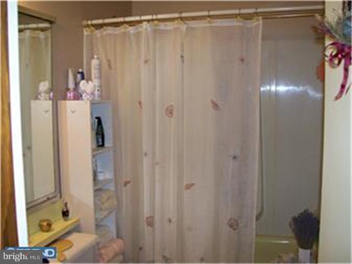 10 Ridgewood Place Willingboro, NJ 08046 - Photo 10 of 11 Bedroom 6