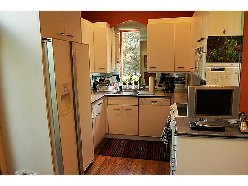 110 Schenley Road Pittsburgh, PA 15217 - Photo 12 of 25 Kitchen.