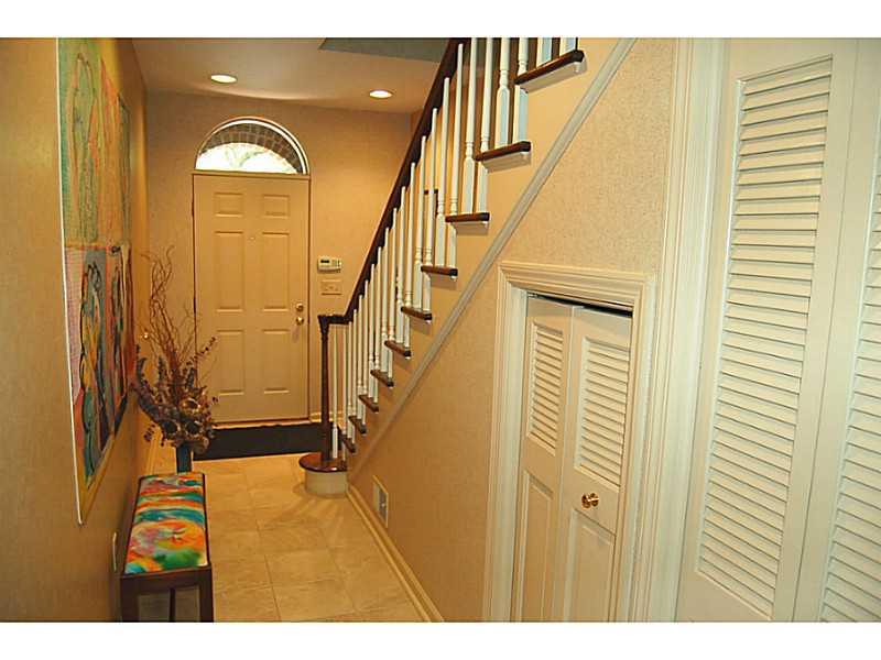 110 Schenley Road Pittsburgh, PA 15217 - Photo 3 of 25 Entry/Foyer.