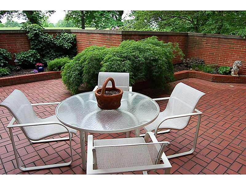 110 Schenley Road Pittsburgh, PA 15217 - Photo 21 of 25 Patio/Deck.