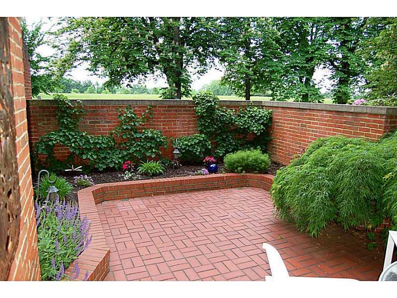 110 Schenley Road Pittsburgh, PA 15217 - Photo 22 of 25 Patio/Deck.