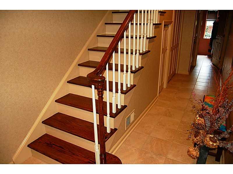 110 Schenley Road Pittsburgh, PA 15217 - Photo 4 of 25 Entry/Foyer.