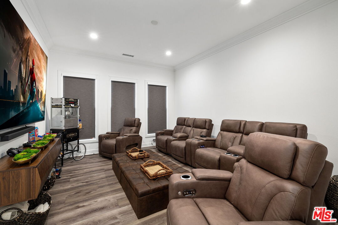 11734 Manchester Way Porter Ranch, CA 91326 - Photo 16 of 55 Gallery Image 16