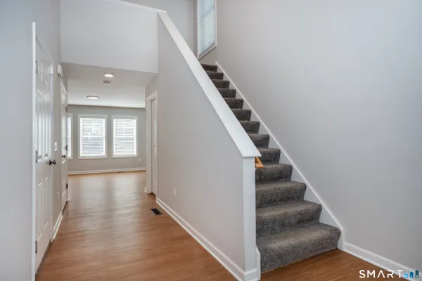 $234,593 | 24 Hendricks Lane, Simsbury, CT 06070