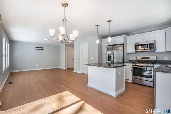 $234,593 | 24 Hendricks Lane, Simsbury, CT 06070