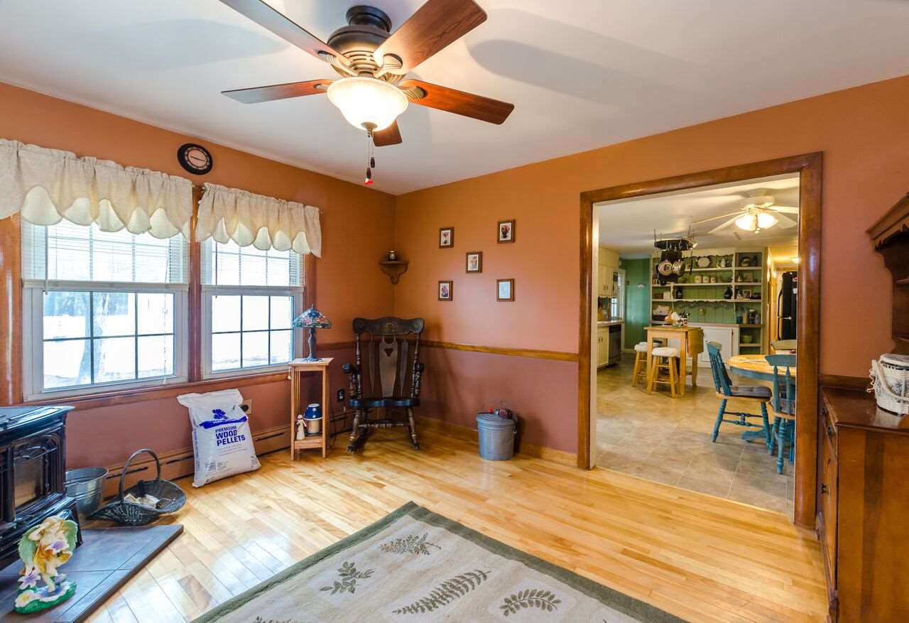 133 Marsh Road Pelham, NH 03076 - Photo 11 of 40