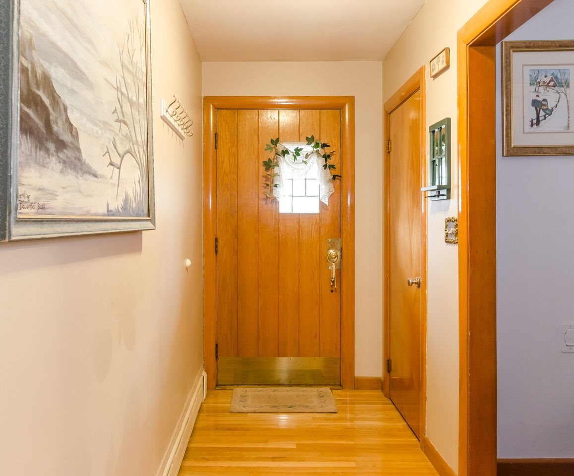 133 Marsh Road Pelham, NH 03076 - Photo 4 of 40