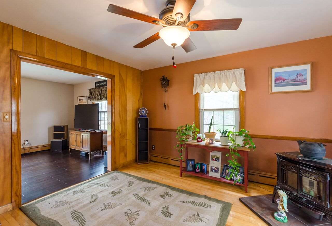 133 Marsh Road Pelham, NH 03076 - Photo 9 of 40