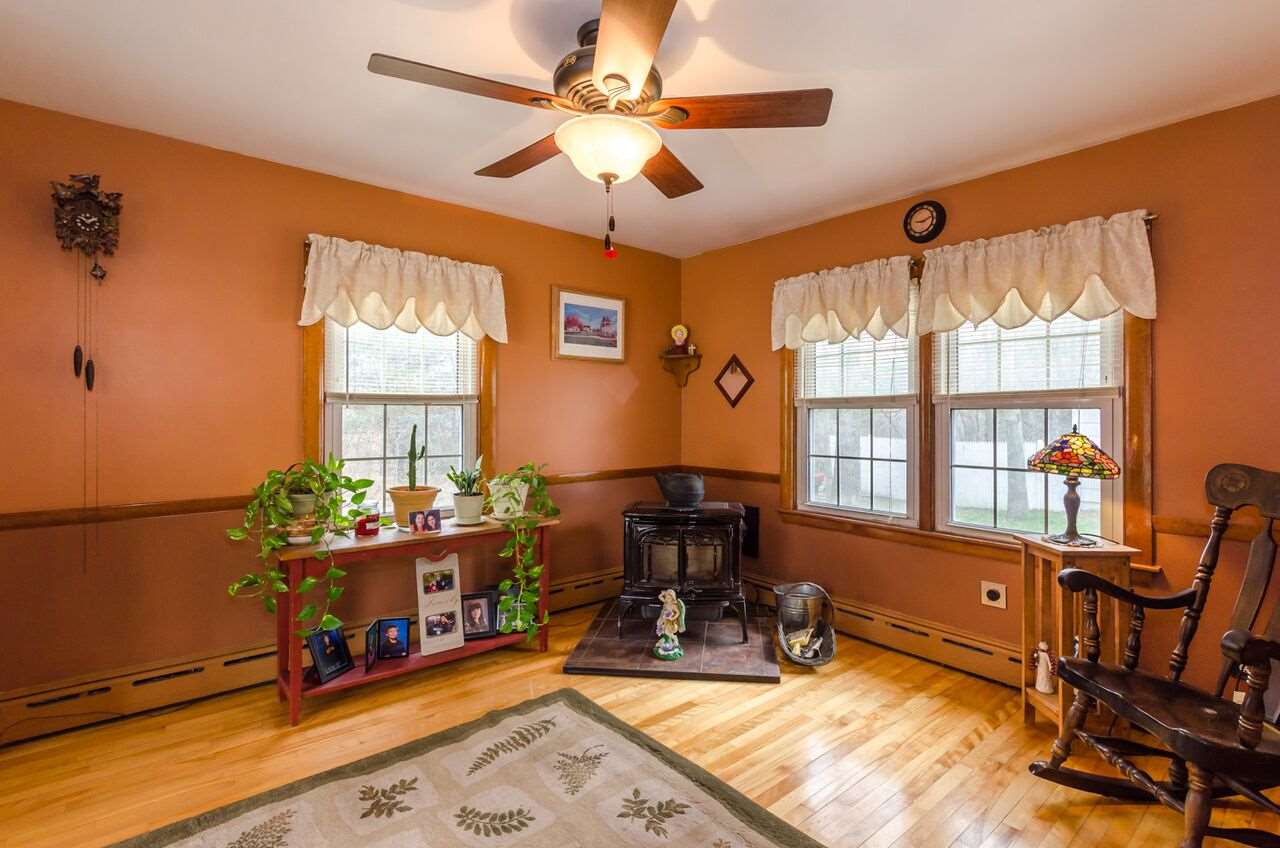 133 Marsh Road Pelham, NH 03076 - Photo 10 of 40
