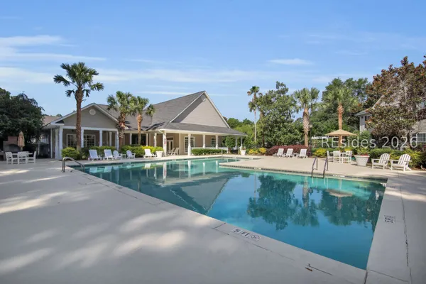 $189,000 | 50 Pebble Beach Cove, Unit H116, Bluffton, SC 29910