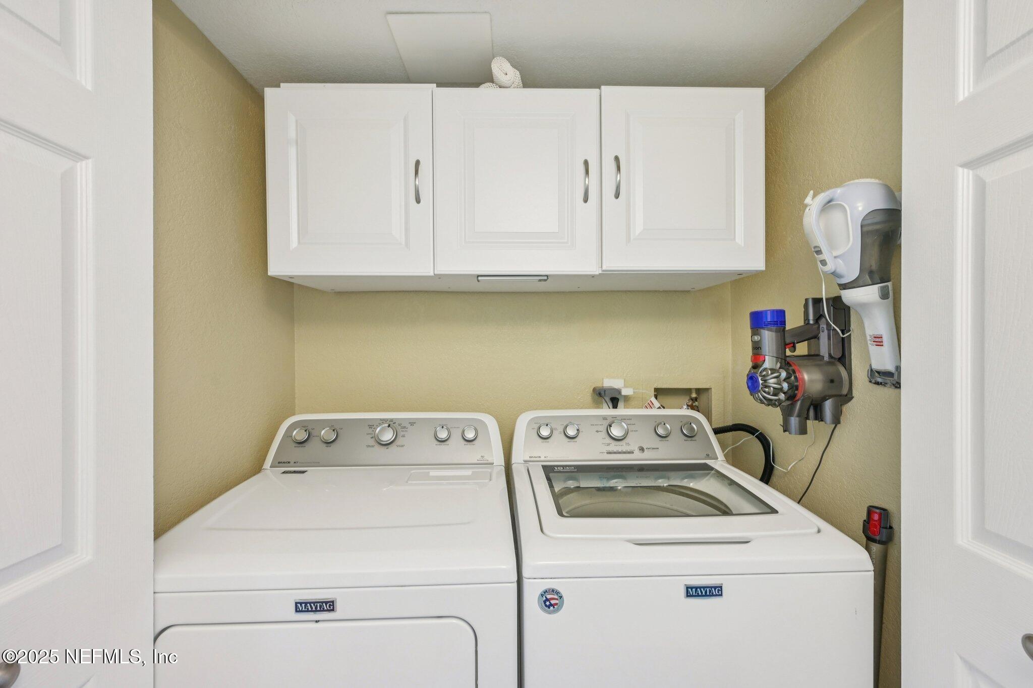 930 Seashell Lane Ponte Vedra Beach, FL 32082 - Photo 12 of 29 a utility room with dryer and washer