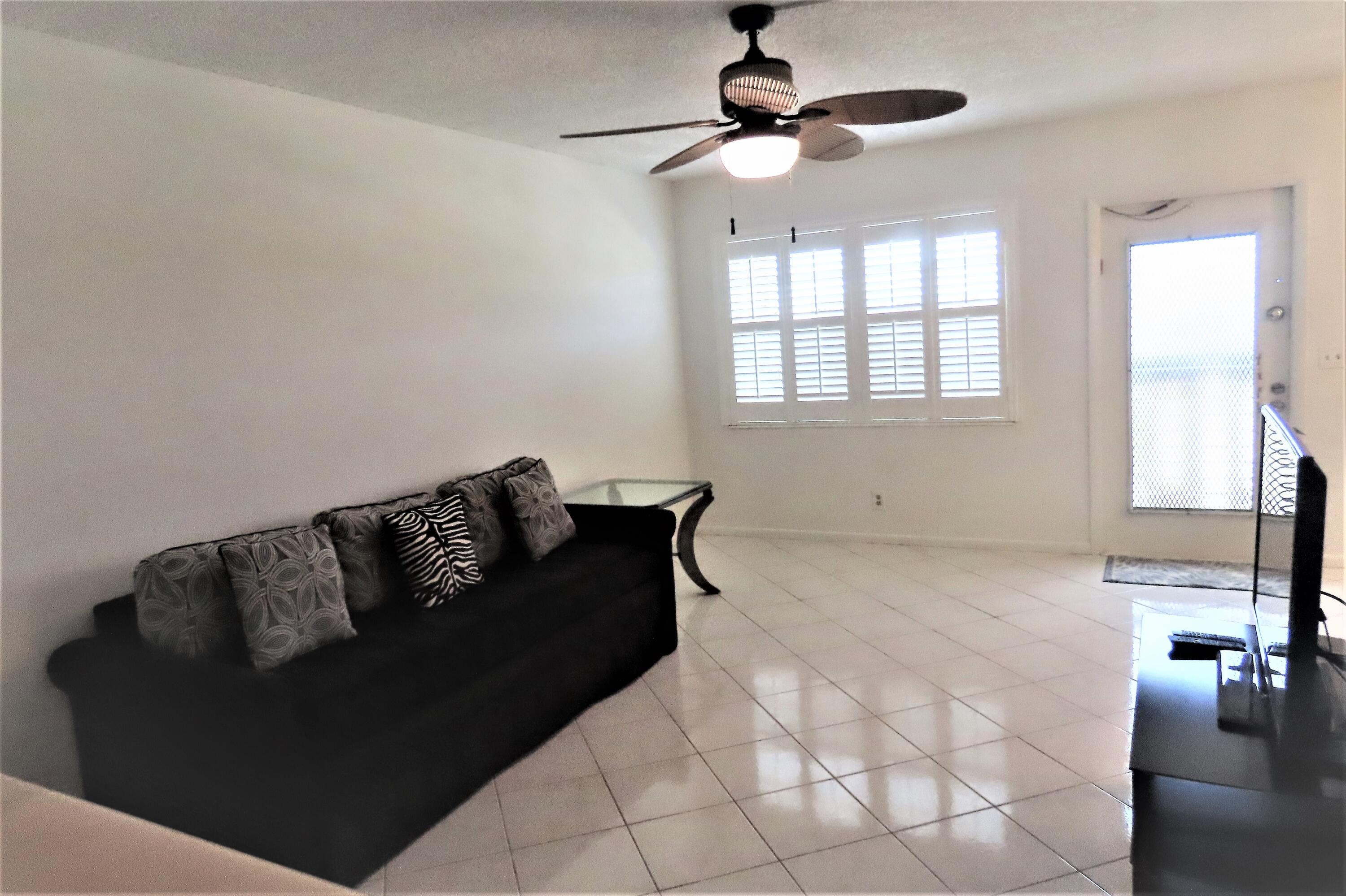 4047 Wolverton C, Unit C Boca Raton, FL 33434 - Photo 8 of 29 IMG_1194
