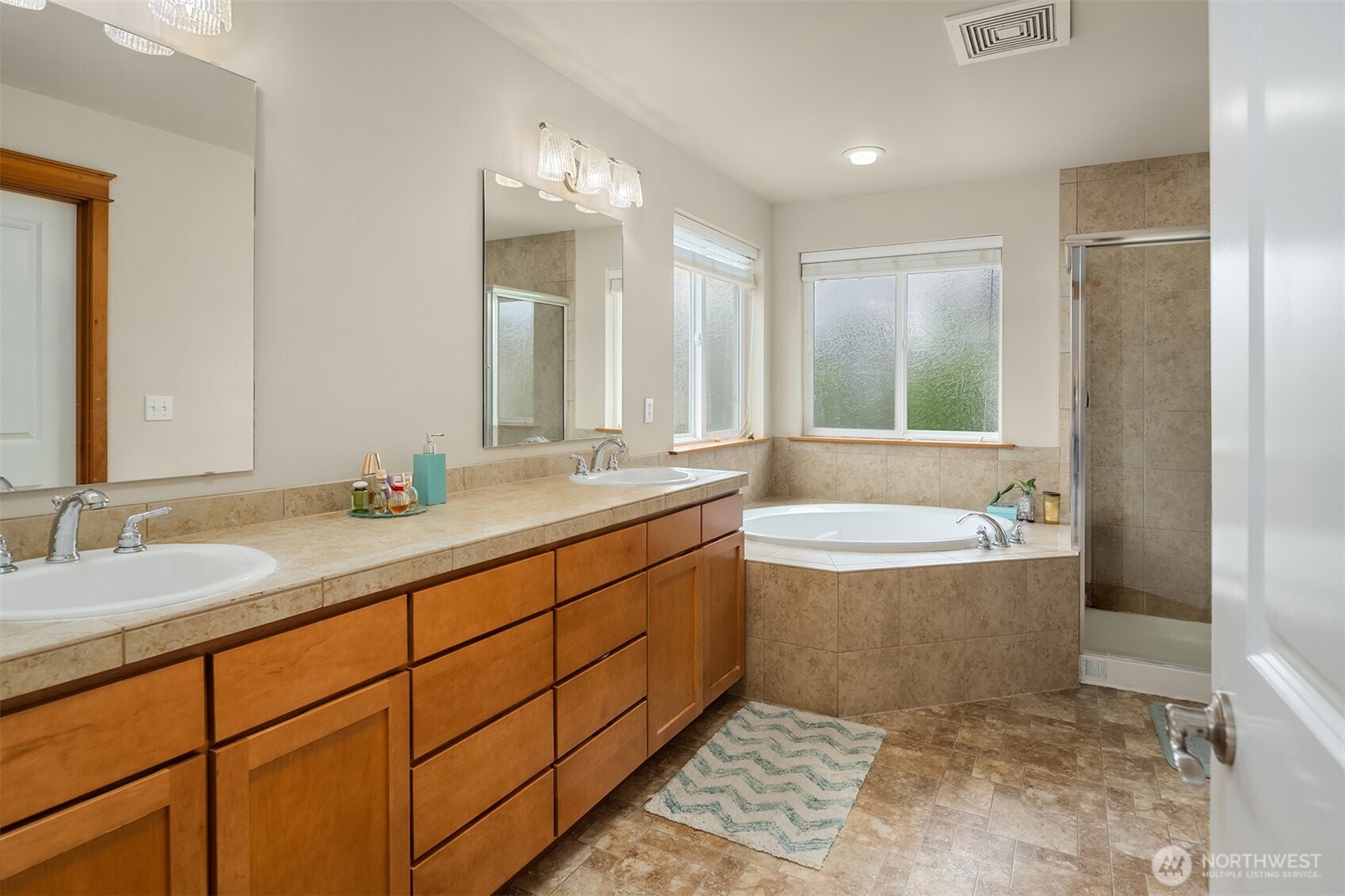 18430 42nd Avenue Southeast Bothell, WA 98012 - Photo 19 of 30