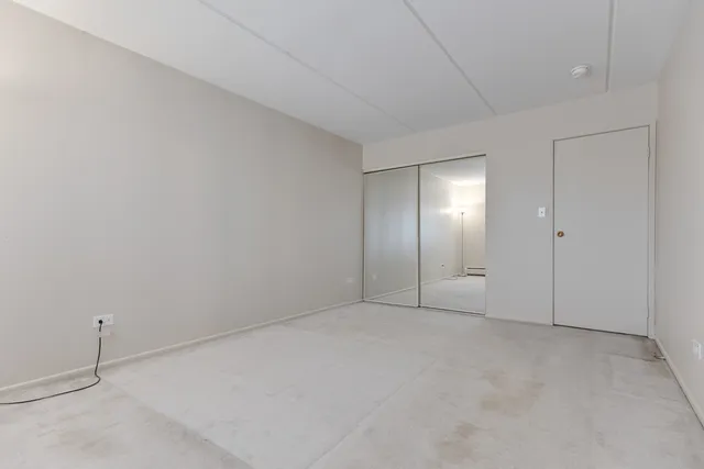 $160,000 | 242 Shorewood Drive, Unit 1B, Glendale Heights, IL 60139