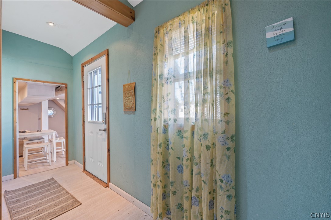 228 13th Avenue Vienna, NY 13157 - Photo 4 of 38 Entry way