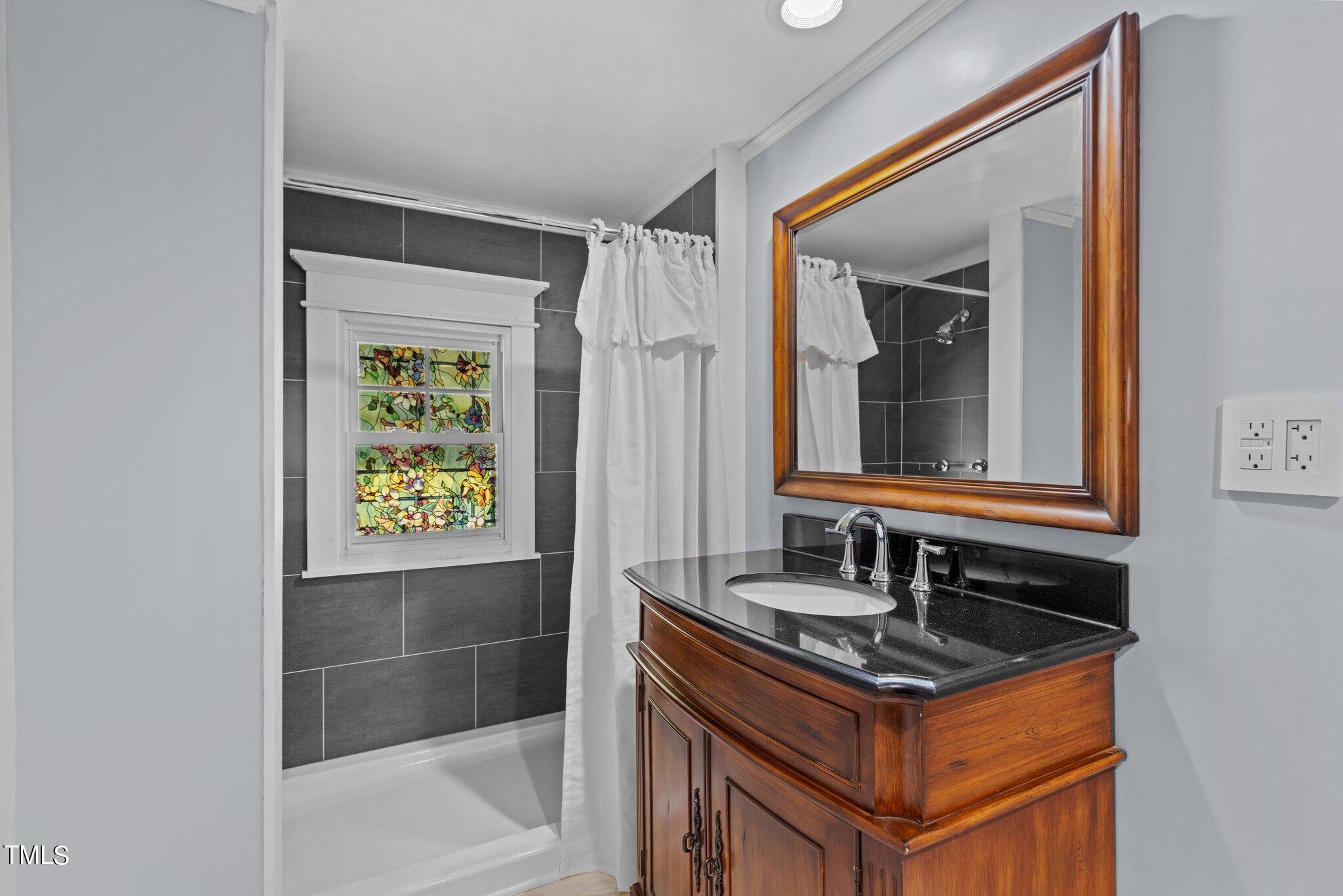 505 South Main Street Roxboro, NC 27573 - Photo 18 of 33 29-web-or-mls-8Y3A4128