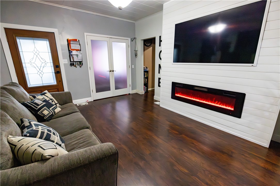 6 Woodrow Street Rochester, NY 14606 - Photo 3 of 23