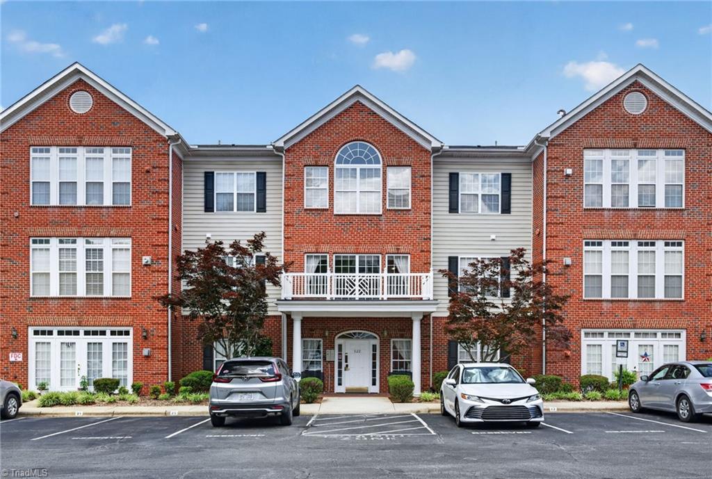 522 College Road, Unit 207 Greensboro, NC 27410 - Photo 9 of 34
