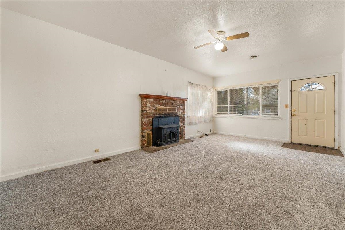 532 Madison Street Red Bluff, CA 96080 - Photo 6 of 35