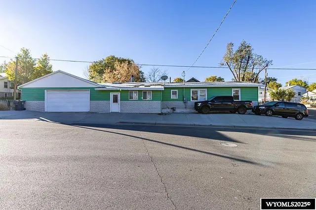 $239,900 | 805 Walnut Street, Rock Springs, WY 82901
