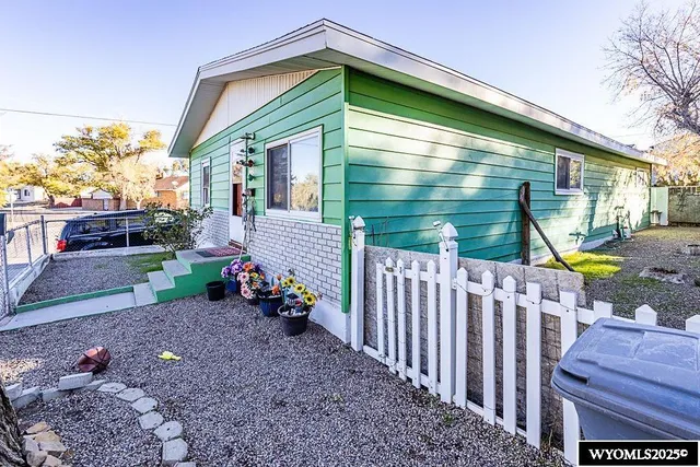 $239,900 | 805 Walnut Street, Rock Springs, WY 82901