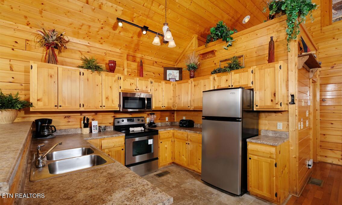 2619 Greystone Ridge Drive Sevierville, TN 37876 - Photo 13 of 35 6CDDF2A5-59B1-464E-A21F-EE6C5F060A3D