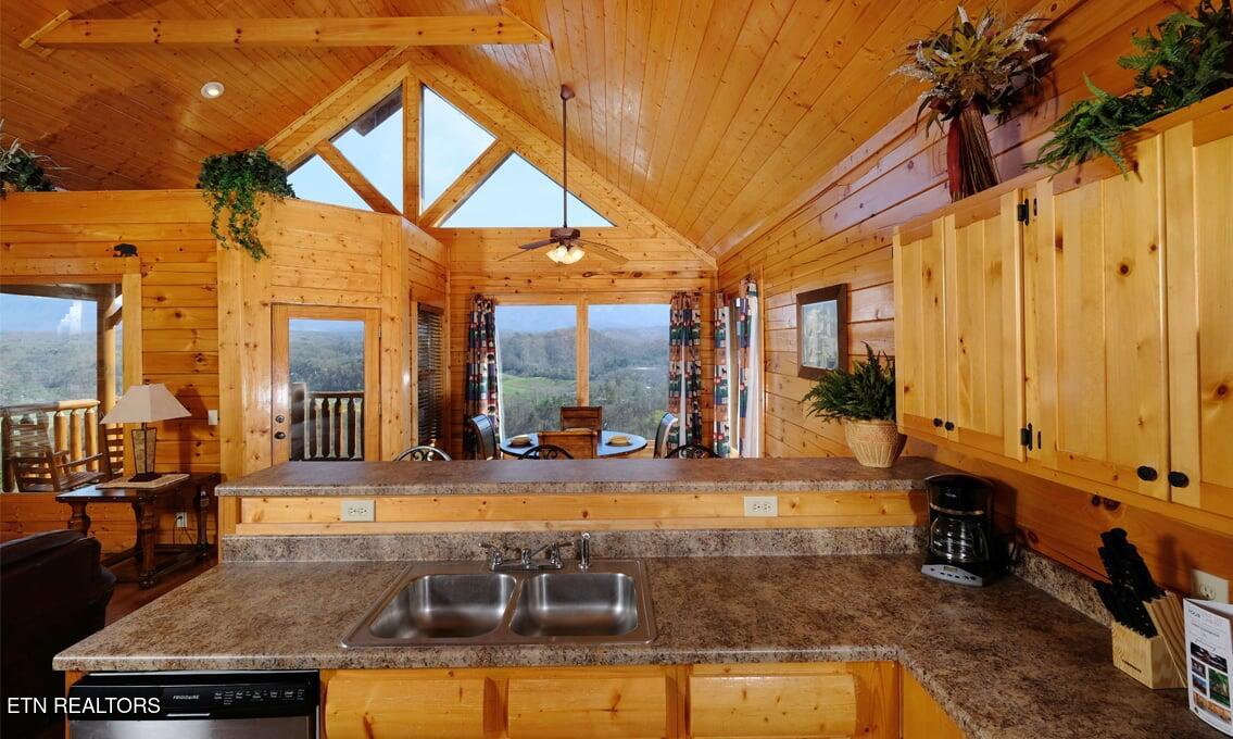 2619 Greystone Ridge Drive Sevierville, TN 37876 - Photo 15 of 35 AB76B205-2BCF-4923-8F7F-65383100FE72