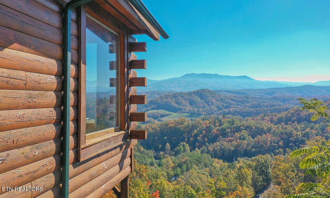 2619 Greystone Ridge Drive Sevierville, TN 37876 - Photo 3 of 35 85B7CB56-9E6E-4BC6-85C8-56CE5AEA6EEB