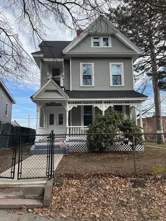 $480,000 | 192 Chestnut Street, Holyoke, MA 01040