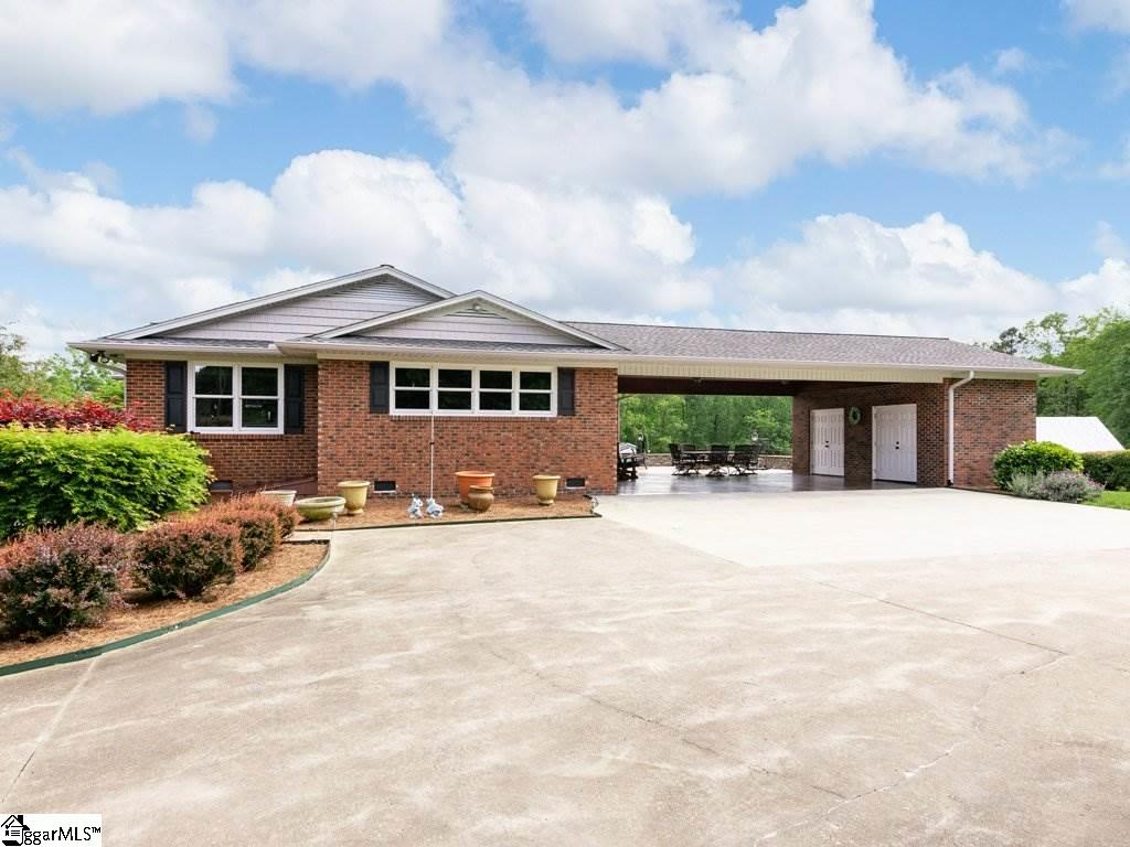 246 Green Lake Road Chesnee, SC 29323 - Photo 2 of 36