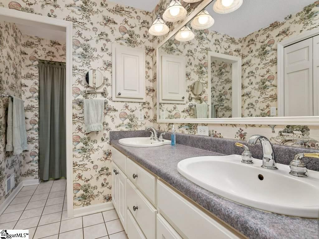 246 Green Lake Road Chesnee, SC 29323 - Photo 17 of 36