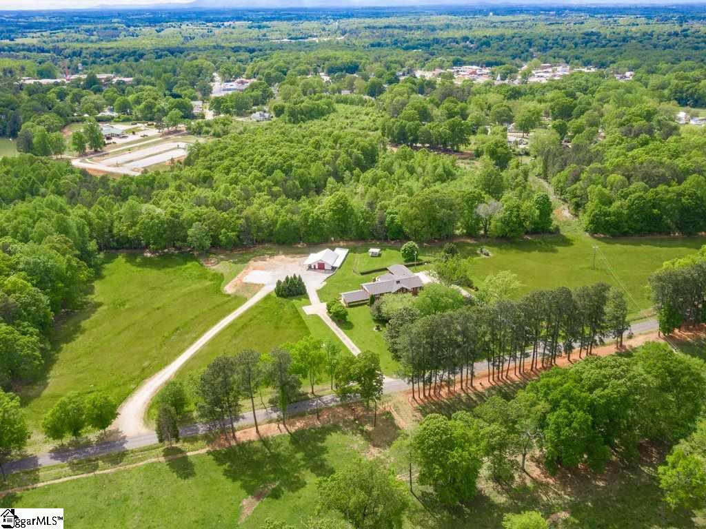 246 Green Lake Road Chesnee, SC 29323 - Photo 3 of 36