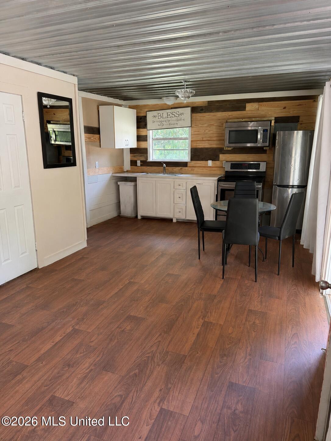 164 County Road 179 Stringer, MS 39481 - Photo 3 of 12 164 CR 179