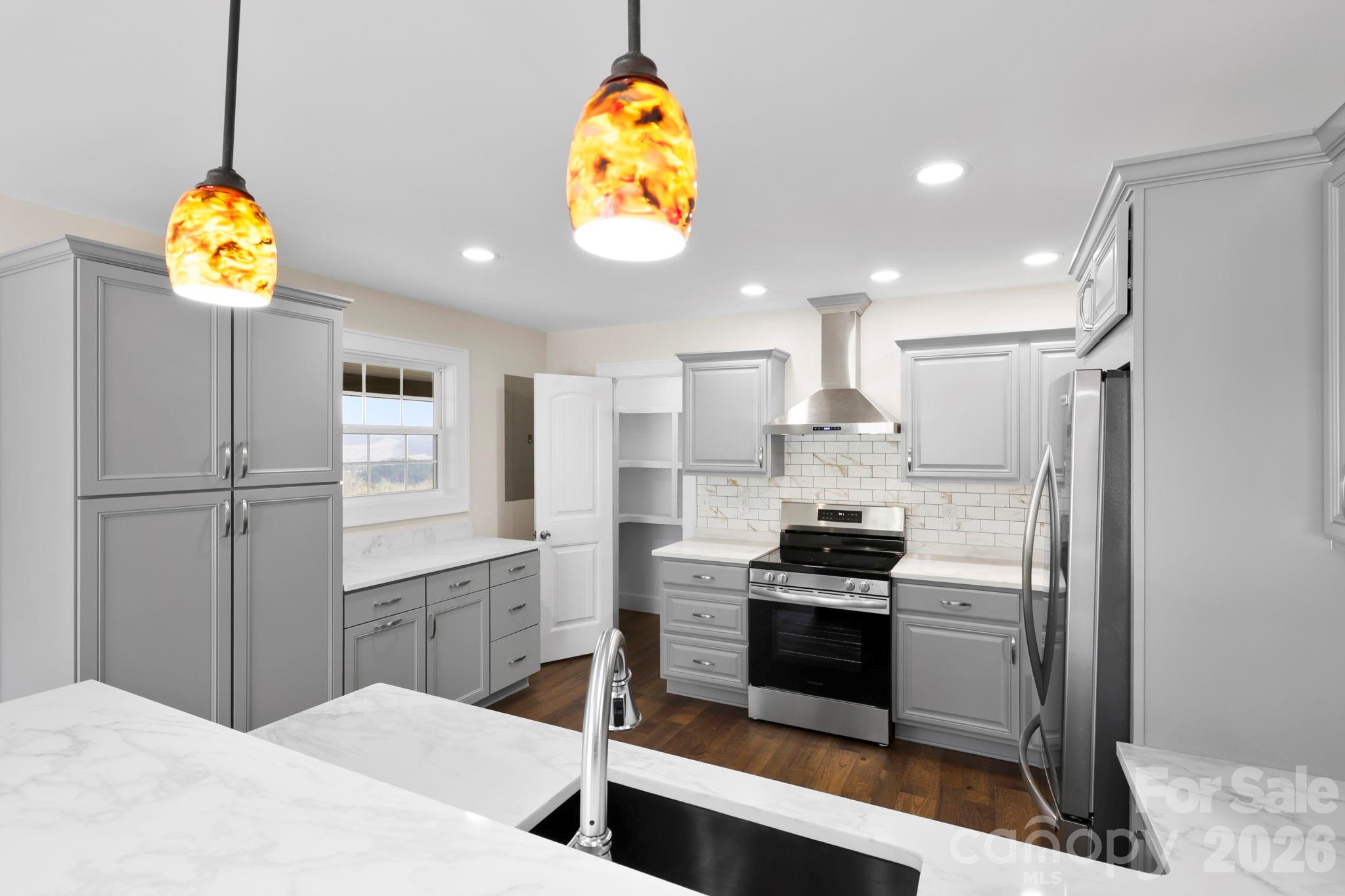 362 South Gray Fox Road Rosman, NC 28772 - Photo 4 of 32