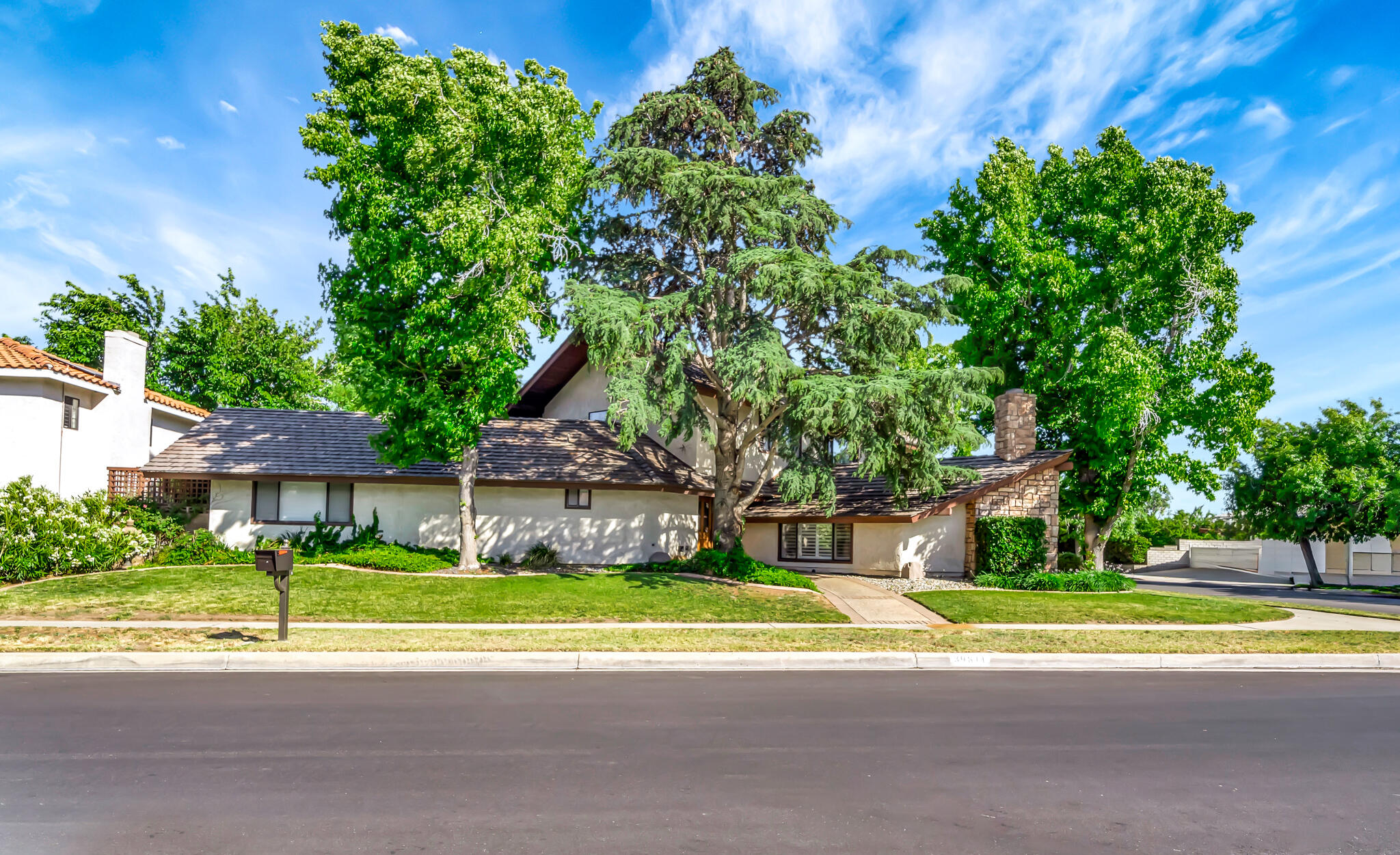 39844 Golfers Drive Palmdale, CA 93551 - Photo 3 of 87 a view of a house with a swimming pool
