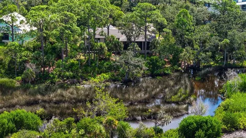 $1,075,000 | 5935 River Forest Circle, Bradenton, FL 34203