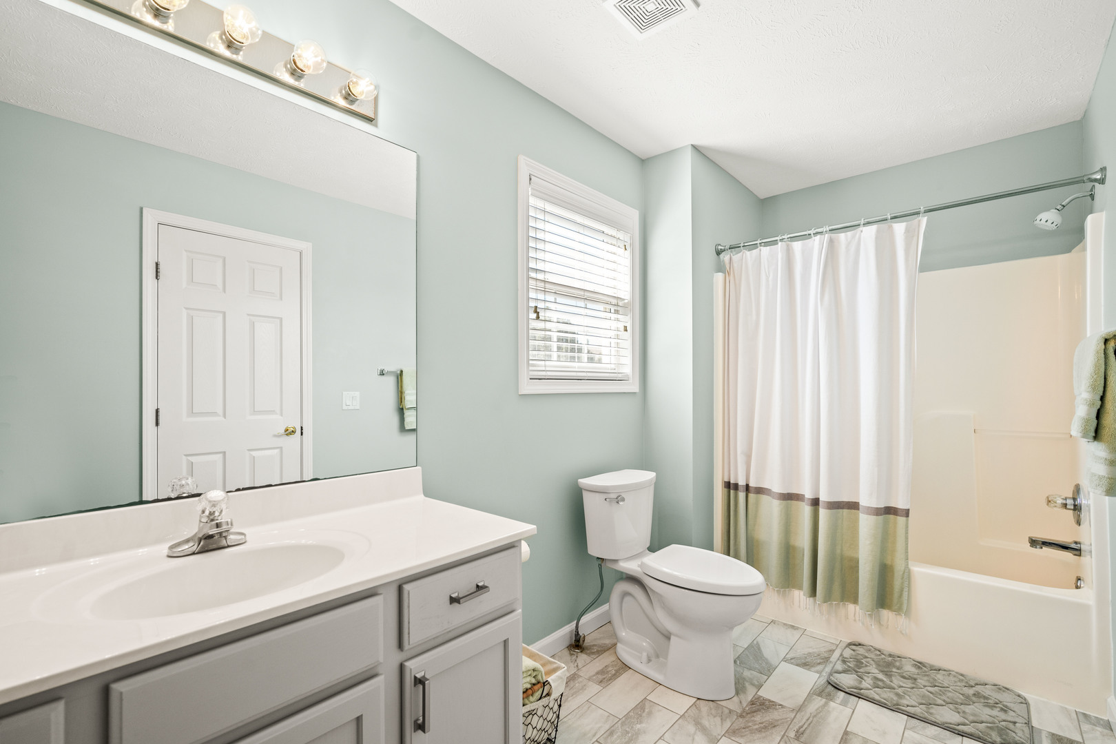 3121 Auburn Road Bloomington, IL 61704 - Photo 41 of 49 Gallery Image 41