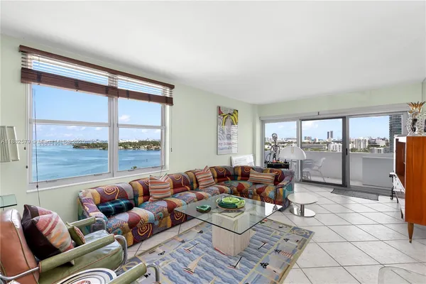 $800,000 | 3 Island Avenue, Unit 15C, Miami Beach, FL 33139