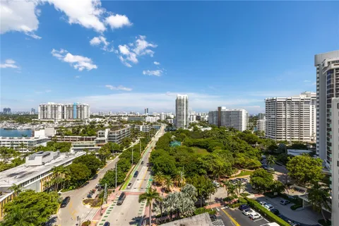 $890,000 | 3 Island Avenue, Unit 15C, Miami Beach, FL 33139
