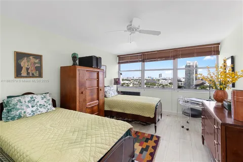 $890,000 | 3 Island Avenue, Unit 15C, Miami Beach, FL 33139