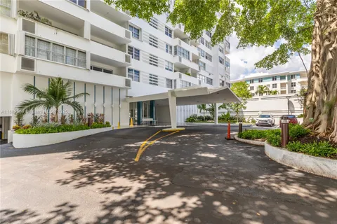 $890,000 | 3 Island Avenue, Unit 15C, Miami Beach, FL 33139