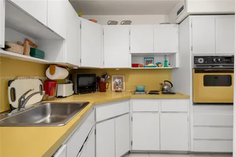 $890,000 | 3 Island Avenue, Unit 15C, Miami Beach, FL 33139