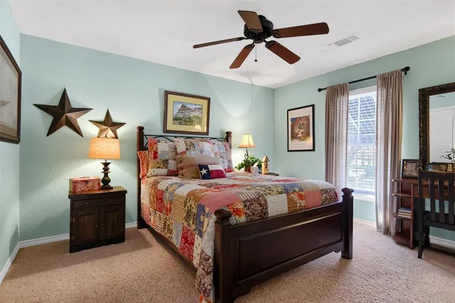 $830,000 | 203 Kiowa Drive West, Lake Kiowa, TX 76240