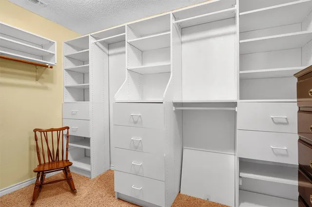 $830,000 | 203 Kiowa Drive West, Lake Kiowa, TX 76240