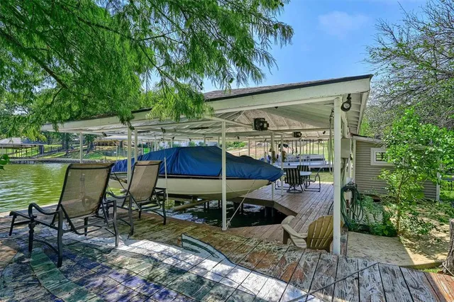 $830,000 | 203 Kiowa Drive West, Lake Kiowa, TX 76240