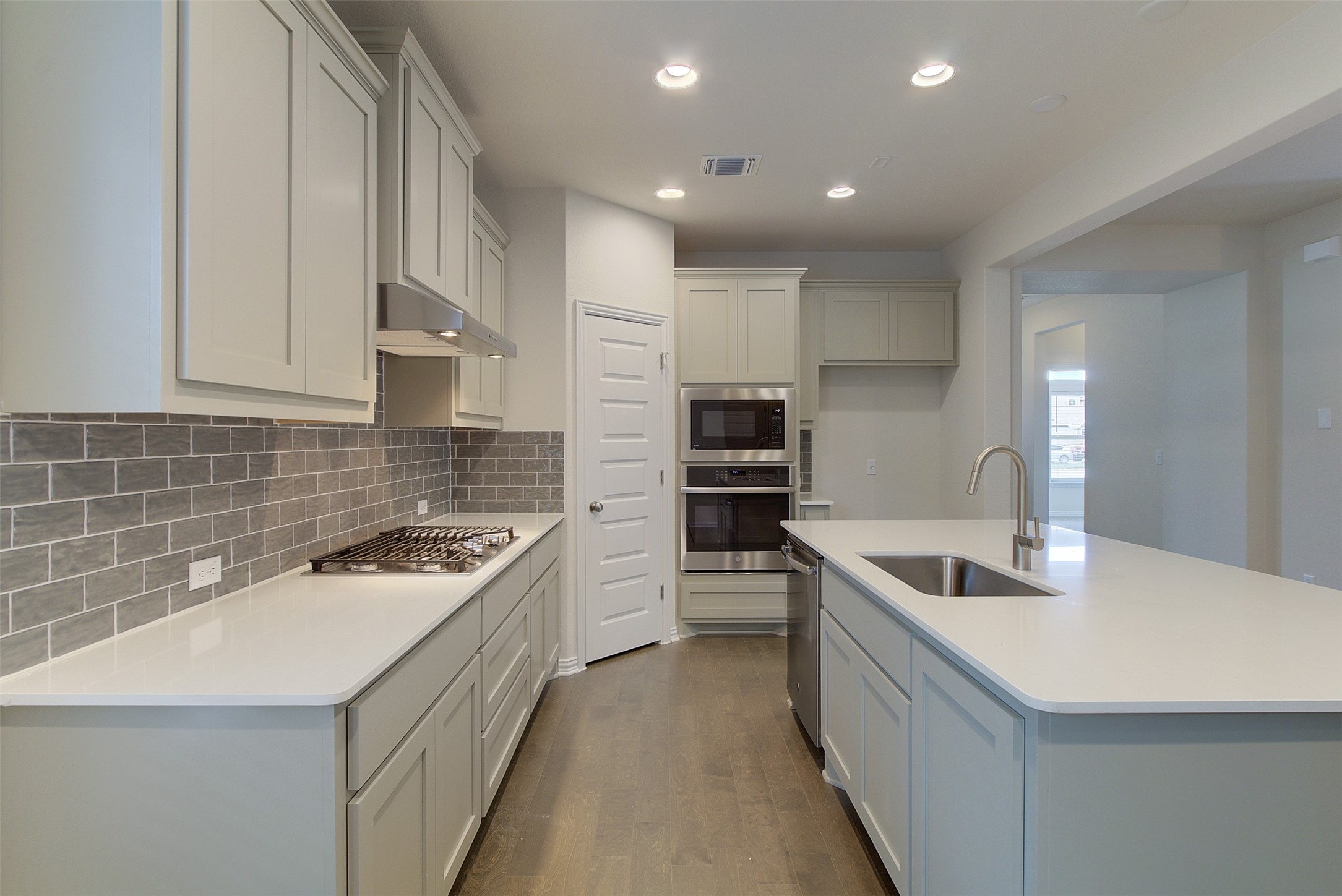 8729 Belknap Rd. Austin, TX 78747 - Photo 12 of 31